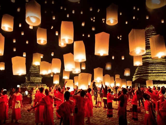 Yi Peng Lantern Festival: A Night Sky Ablaze with Wishes