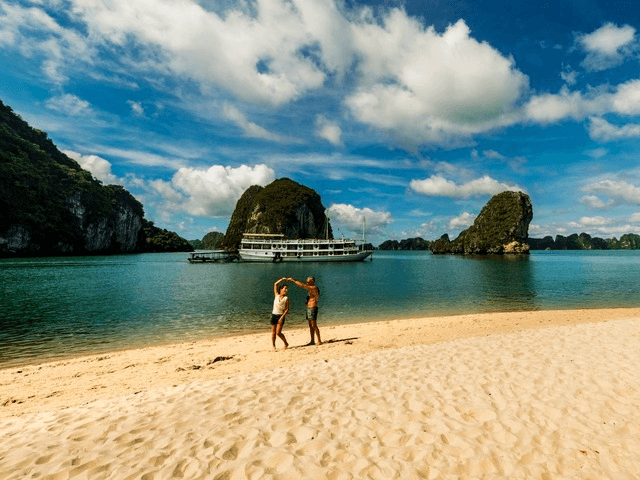 Vietnam Travel Packages for Couples Looking for Premium Cultural Experiences