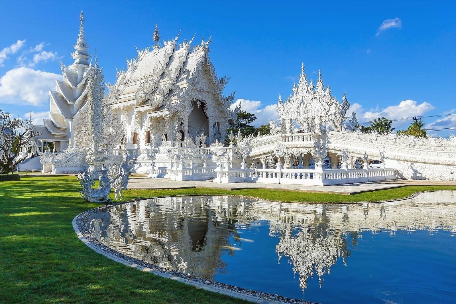 17 wat rong khun.jpg