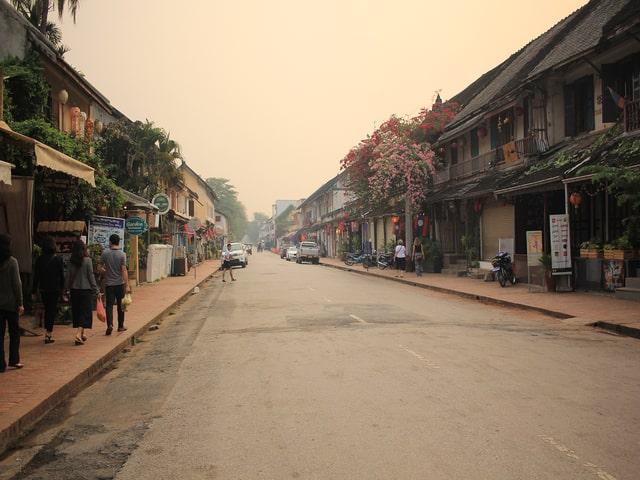 19__Luang_Prabang_Street-min.jpg