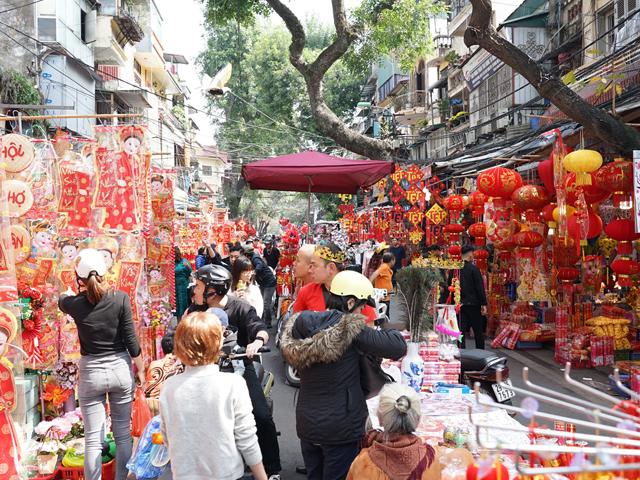 640x480_Hàng_Mã_Street.jpg