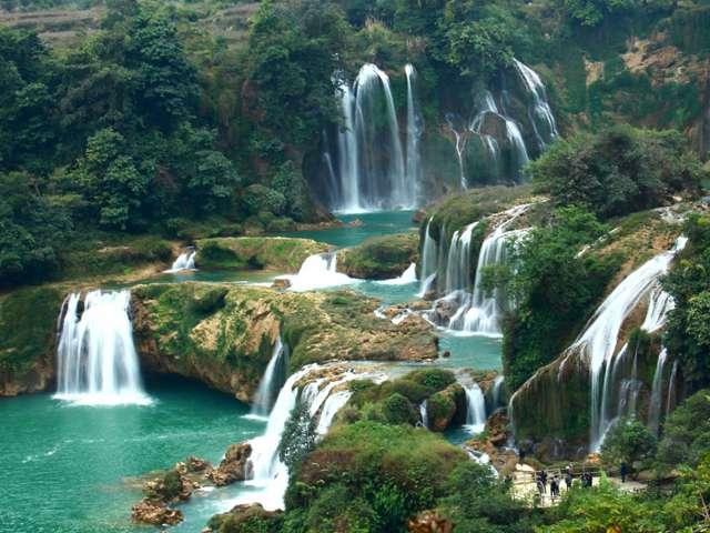 640x480_Silver_Waterfall.jpg