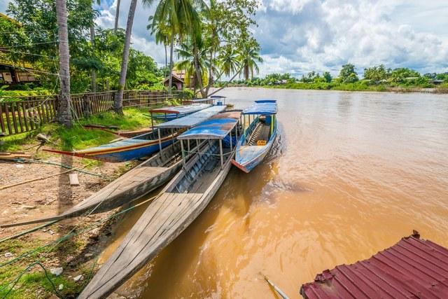 6__Boat_on_Mekong_River.jpg