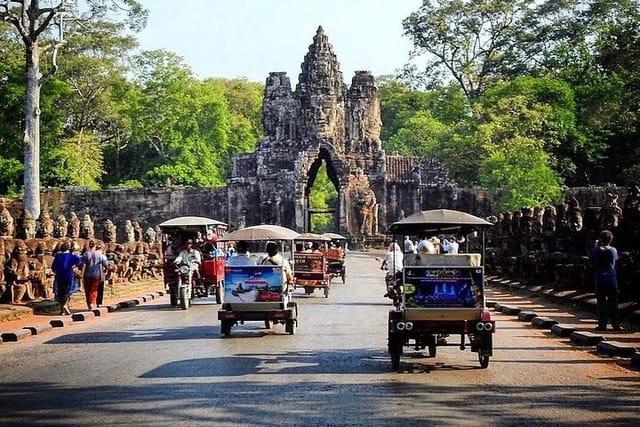 Angkor tuktuk.jpg