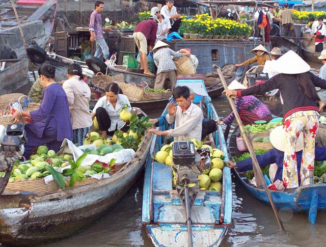 CaiRang_floating_market1.jpg