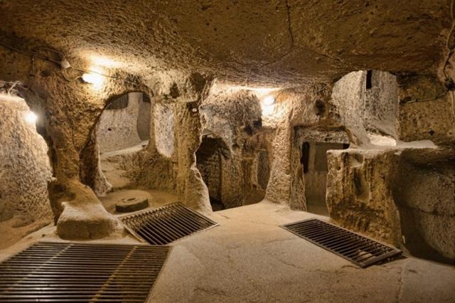 Cu Chi Tunnels-10.jpg