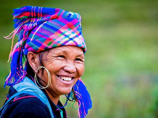 Hmong_woman_640x4802.jpg