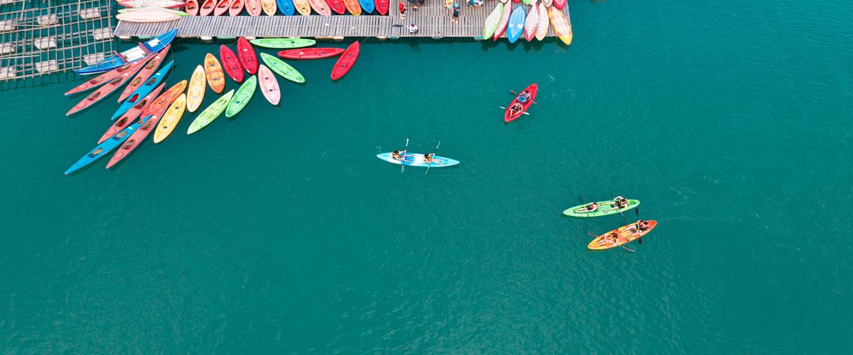 Kayak in halong bay-1.jpg