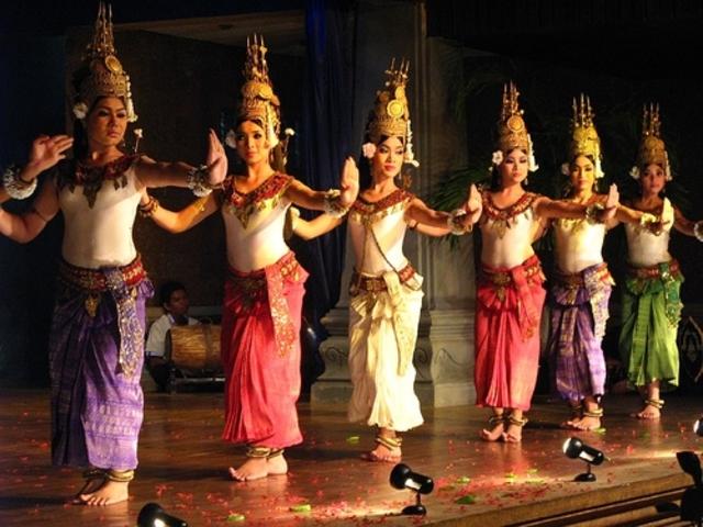 Laos-traditional-dance.jpg