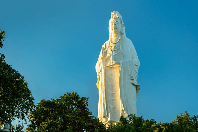 Linh Ung pagoda.png