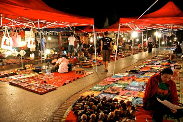 Luang-Prabang-Night-Market-Stalls.jpg
