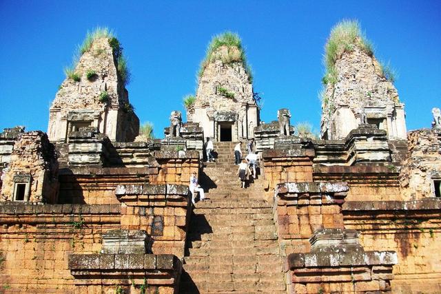 Pre-Rup-Temple-Siem-Reap-02.jpg