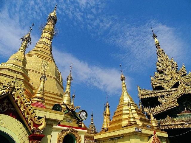 Sule_Pagoda_3.jpg