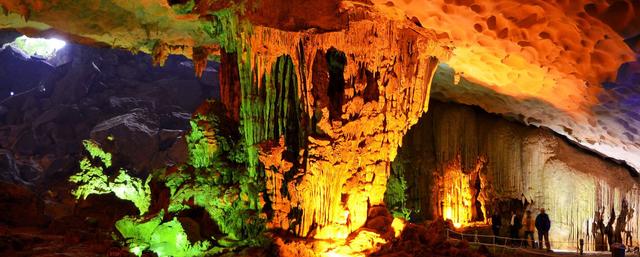 Sung Sot cave-3.jpg