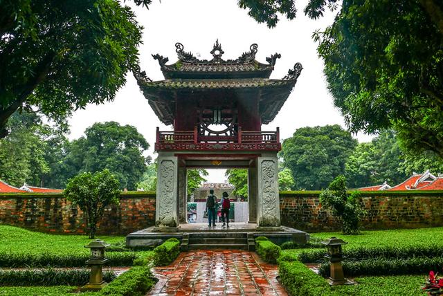 Temple of Literature Hanoi.jpg 1.jpg