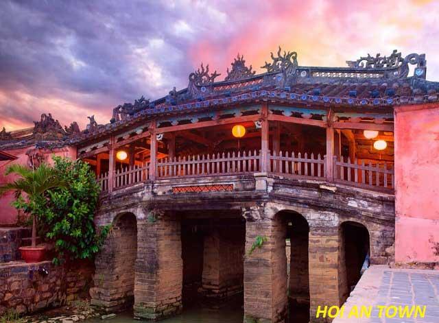 Vietnam-Hoian_town.jpg