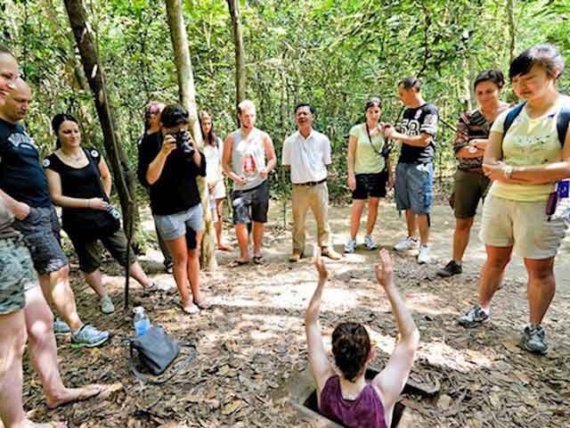 cu_chi_tunnel_22.jpg