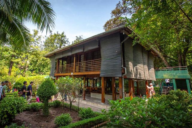 ho-chi-minh-stilt-house-1-1.jpg