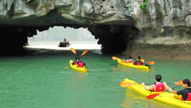 kayaking-2.jpg
