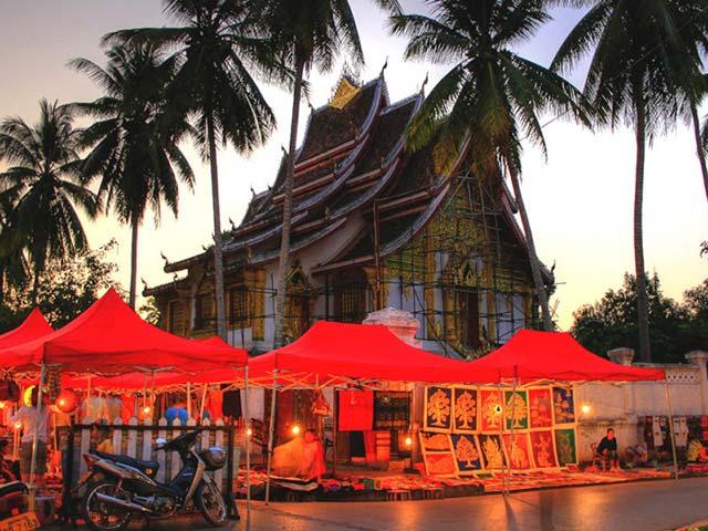 luang-prabang-night-market-threeland2.jpg