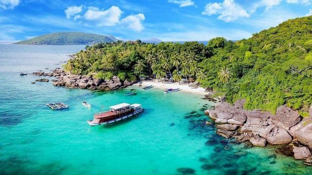 phu-quoc-hon-mong-tay-island.jpg