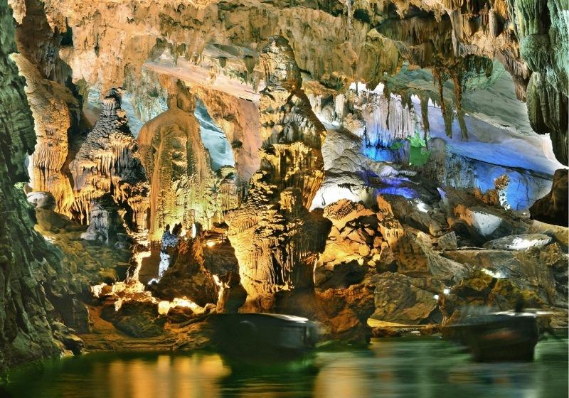 quang-binh-dong-phong-nha.jpg
