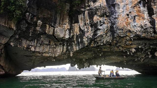 sung sot cave.jpg