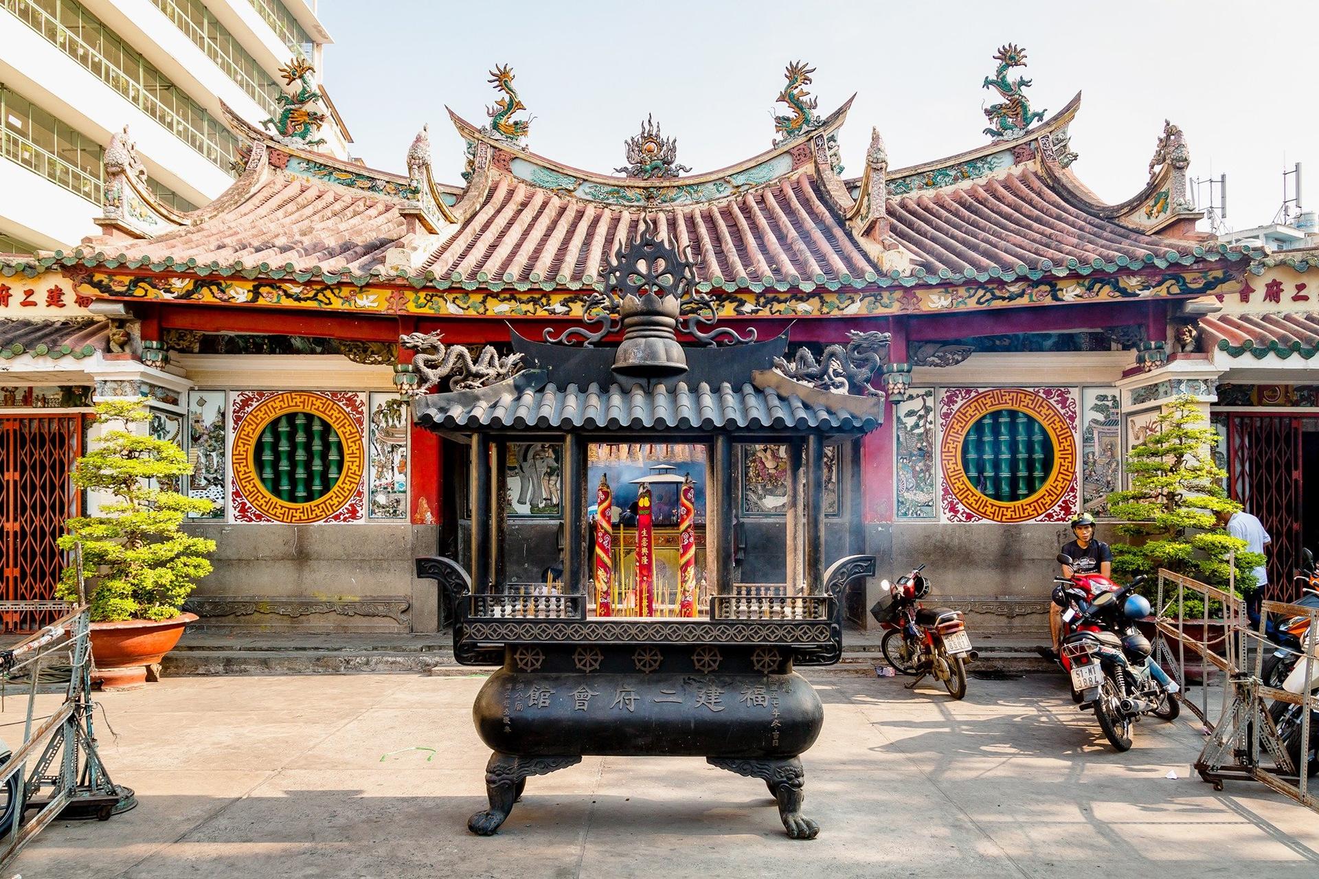 thien hau pagoda.jpg