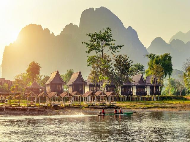 Impressive Tour Luang Prabang – Vang Vieng – Vientiane 7Days/6Nights