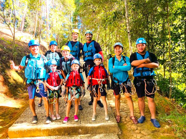 8 Day School Tour Though Vietnam