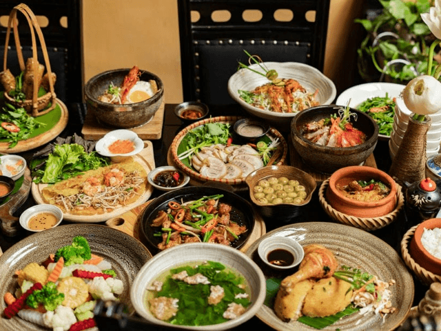 How to Enjoy Vietnam’s Street Food Safely: Essential Tips for Travelers