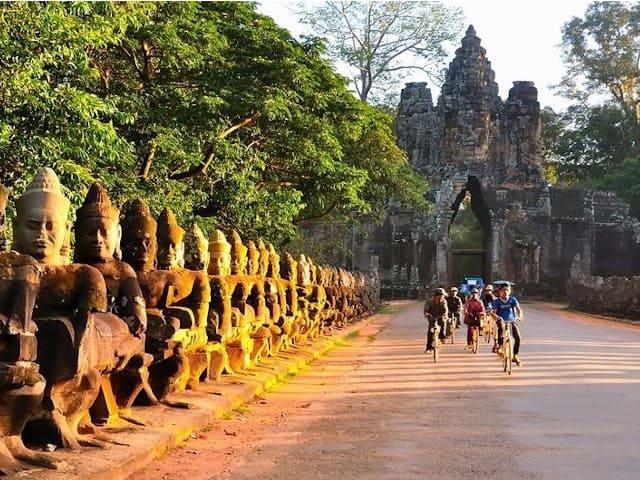 4__Biking_Angkor-min11-1.jpg