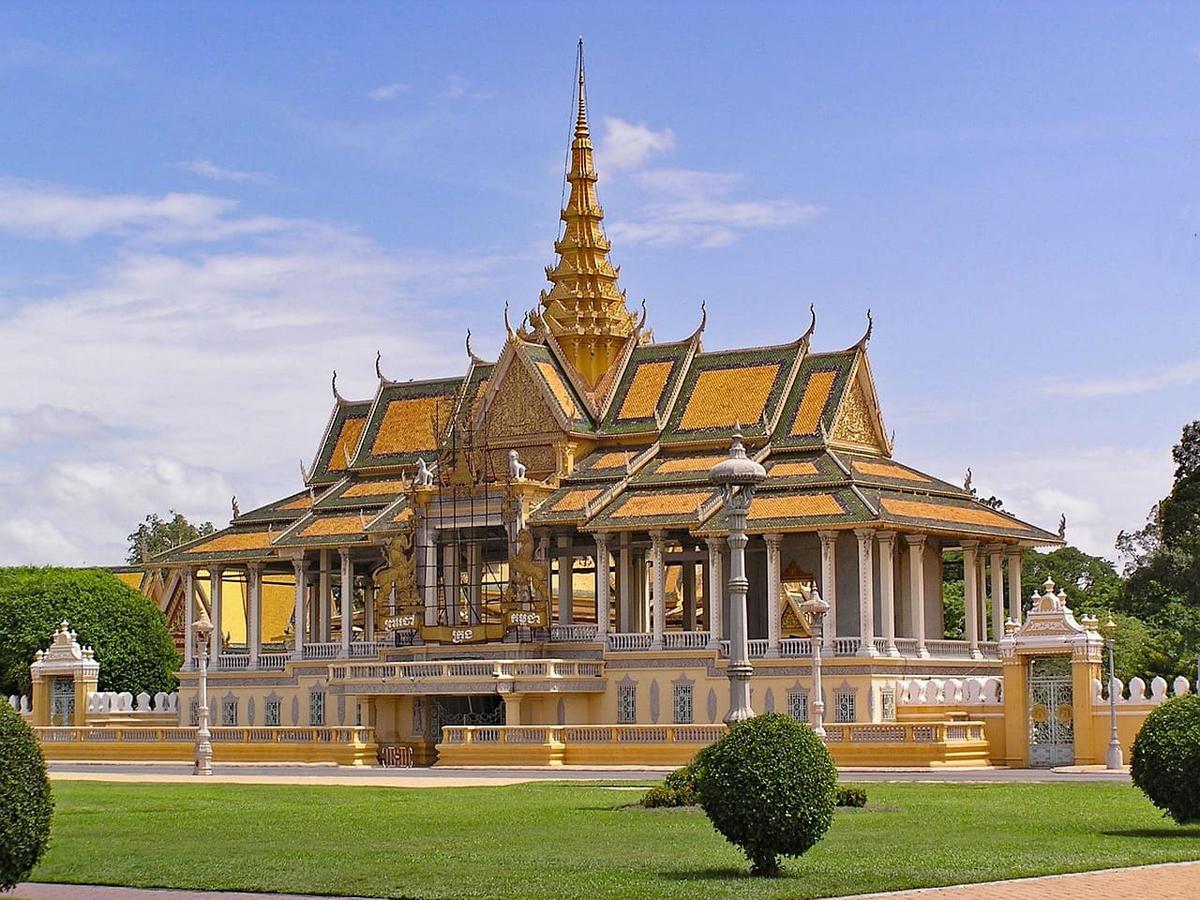 Palacio Real Phnom Penh-1.jpg