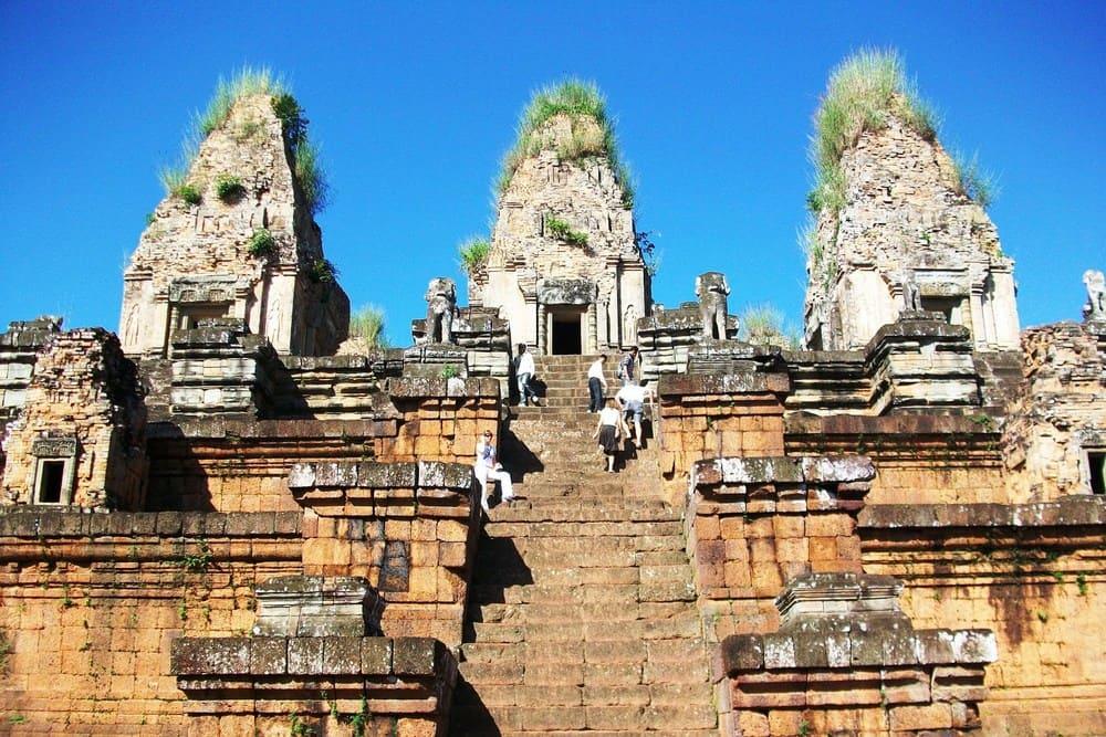 Pre-Rup-Temple-Siem-Reap-02-1.jpg