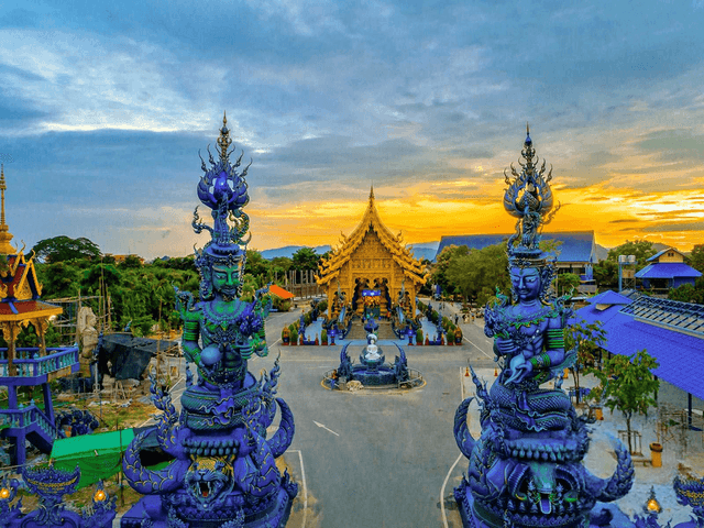 chua-xanh-o-thai-lan-wat-rong-suea-ten-blue-temple-1-2-1.png