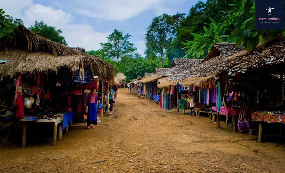 thoi-diem-ly-tuong-de-tham-quan-lang-co-dai-karen-2-1.jpg