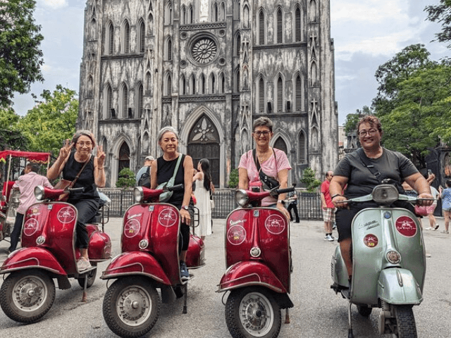 vespa hanoi food tour.png