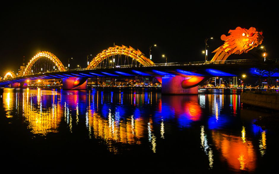 Dragon Bridge in Danang at night