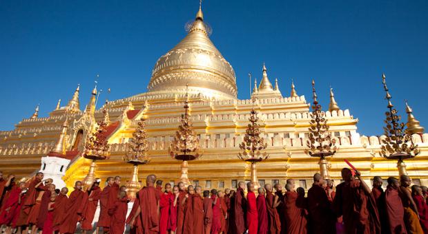 Shwezigon_Pagoda_Festival-myanmar