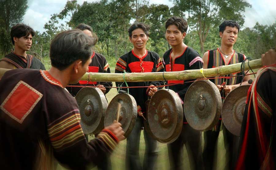 gong-festival-in-vietnam-highland