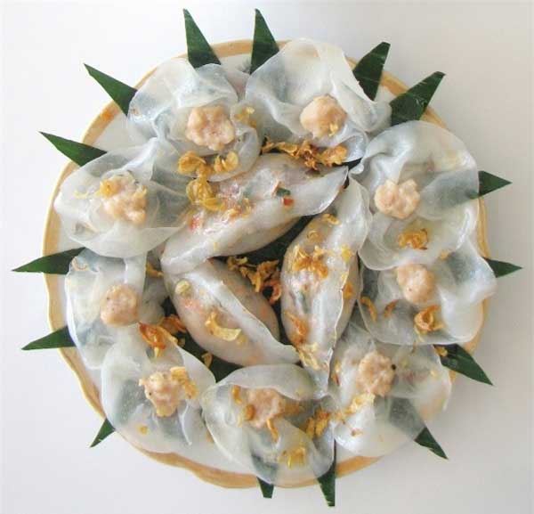 white_rose_dish_in_hoi_an