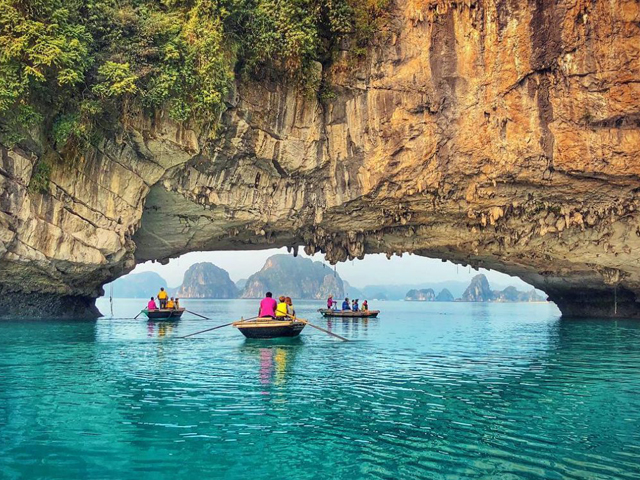 Are you a first-time traveler to Halong Bay? Read this and find out your best Halong Bay cruise!