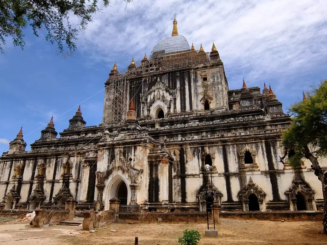 Impressed with the ancient and unique architecture at Thatbyinnyu Temple - Explore Myanmar