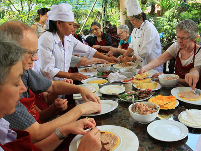 Half Day Tour Tra Que Cooking Class