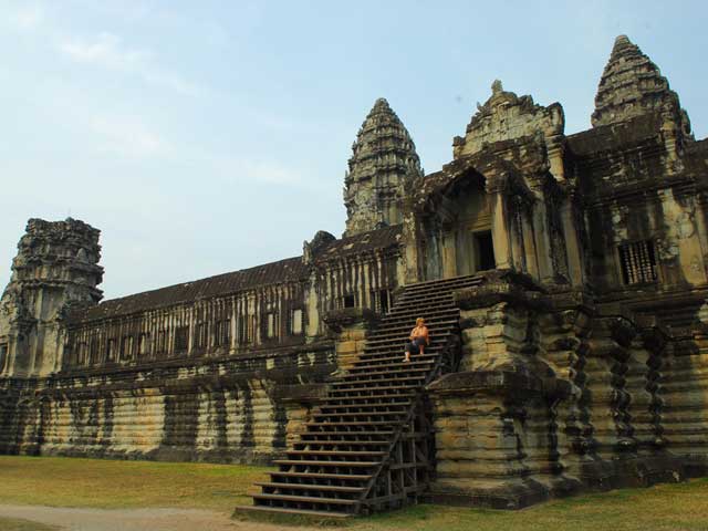 Vietnam and Cambodia tours (daily departure)