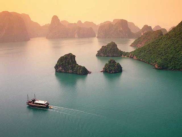 Day Cruise In Ha Long Bay